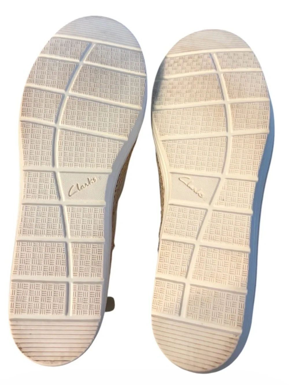 Clarks Collection Women’s Marie Sail Slip-on Flat Loafer White Leather size 8